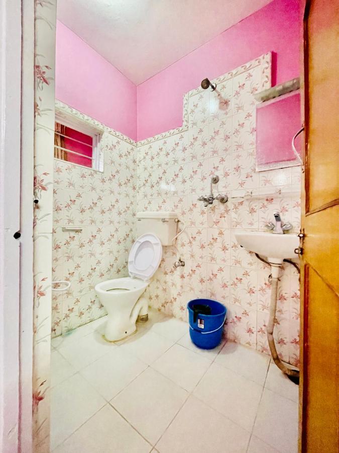 Hotel Santana ポカラ エクステリア 写真