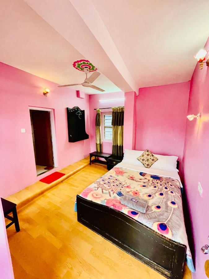 Hotel Santana ポカラ エクステリア 写真